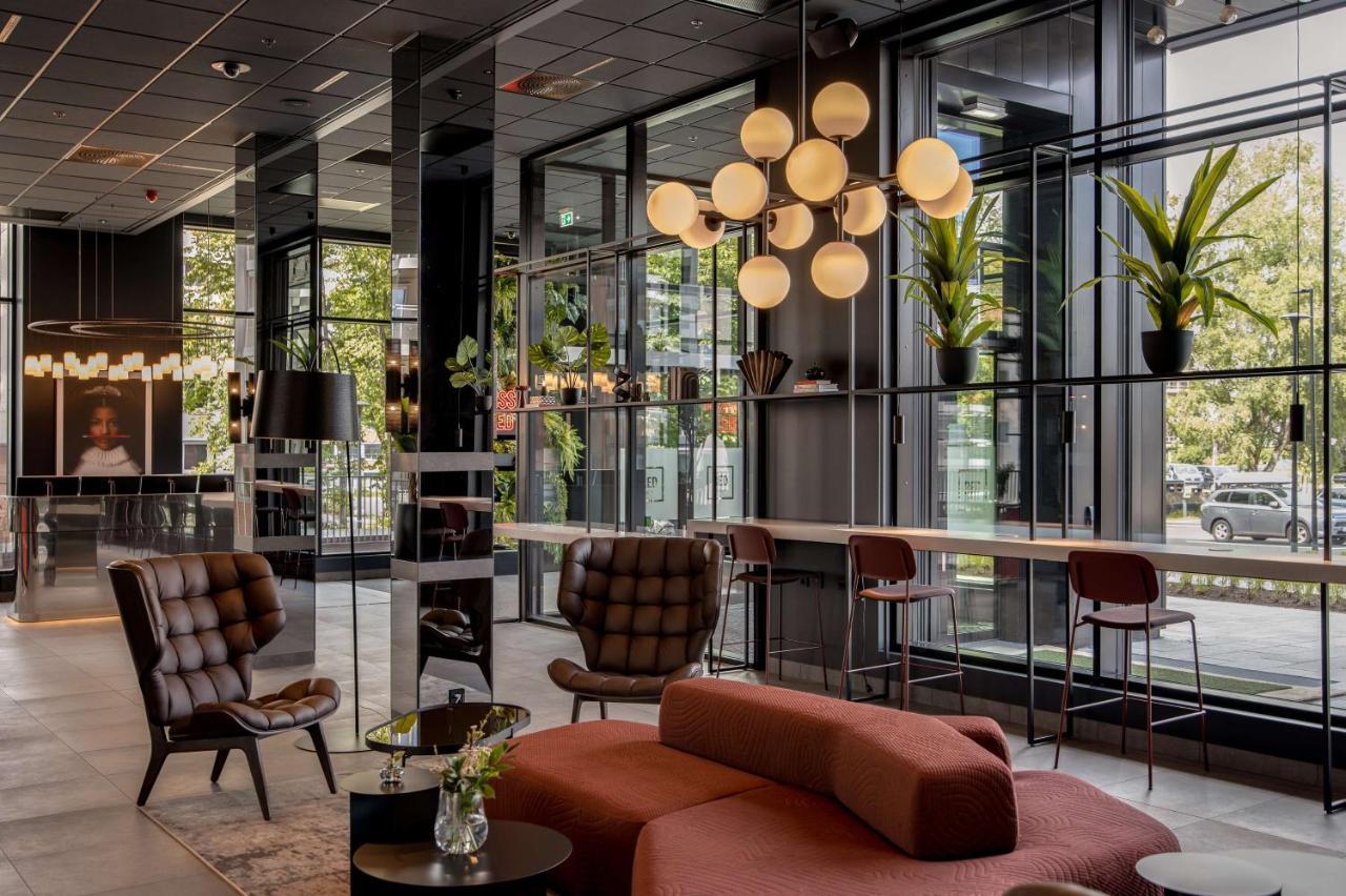 Hotell Radisson Red Okern 4*